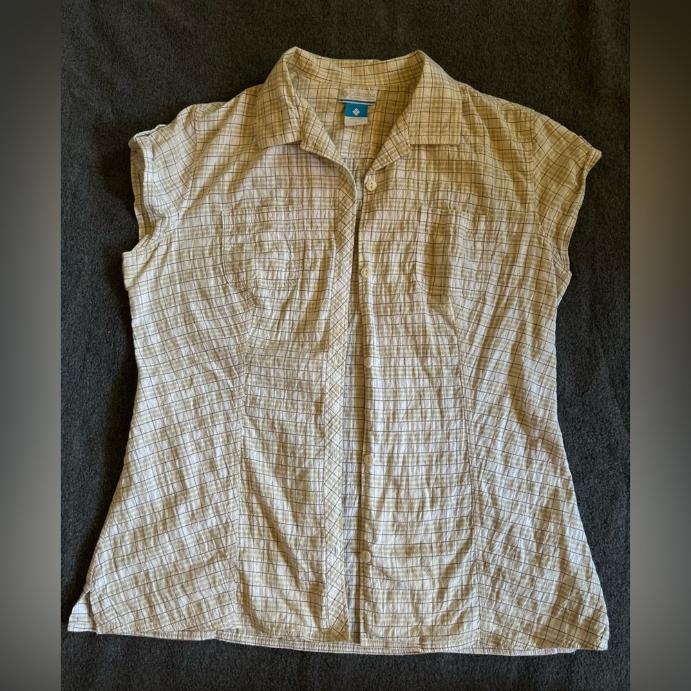 Columbia short sleeve button up